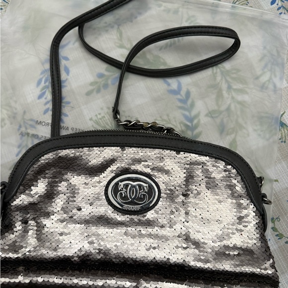 Sharif Metallic Sequin crossbody - Picture 2 of 6